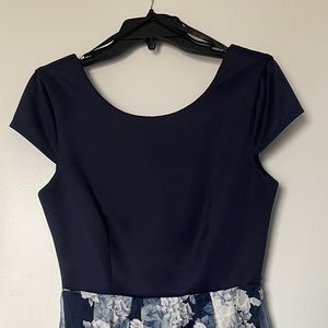 B. Darlin dress, Size 11/12, Navy with white floral print